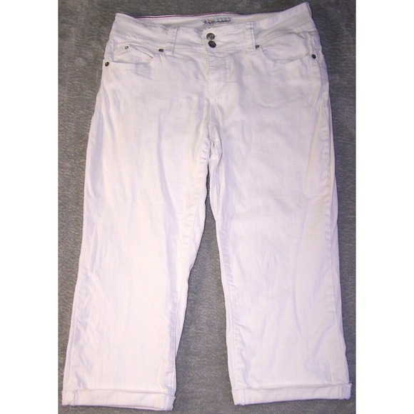 Royalty Jeans Women's 10 32X19 White Distressed Straight Leg Wanna Better Butt - Picture 1 of 15